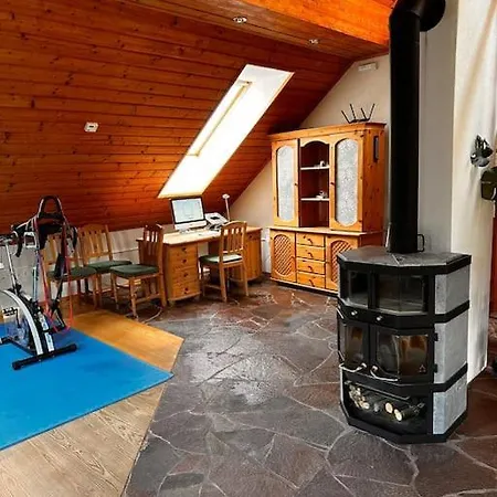 Villa Grosszuegiges Im Gruenen Oberpiesting